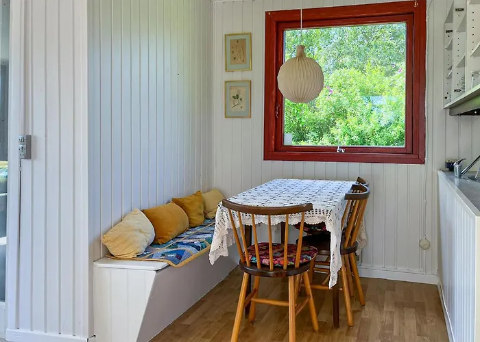 Дом отдыха 3 Bedroom Gorgeous In *